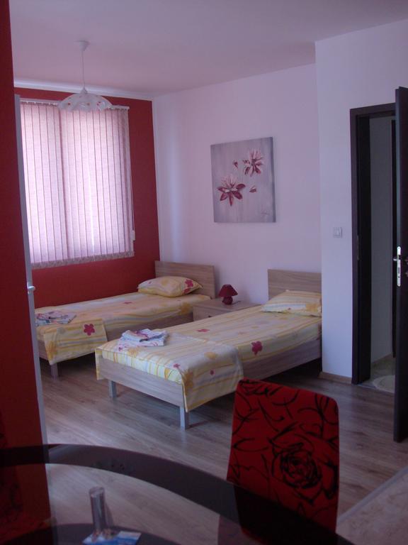 Guest House Nedelchevi Primorsko Camera foto